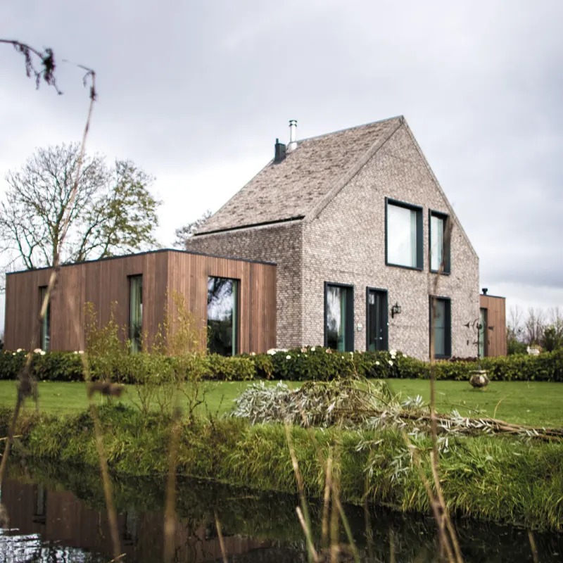 Villa S